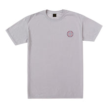 color: silver ~ alt: mako flag wicking tee
