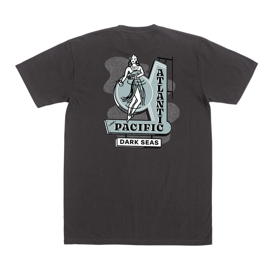 color: pepper ~ alt: cocktails pigment tee